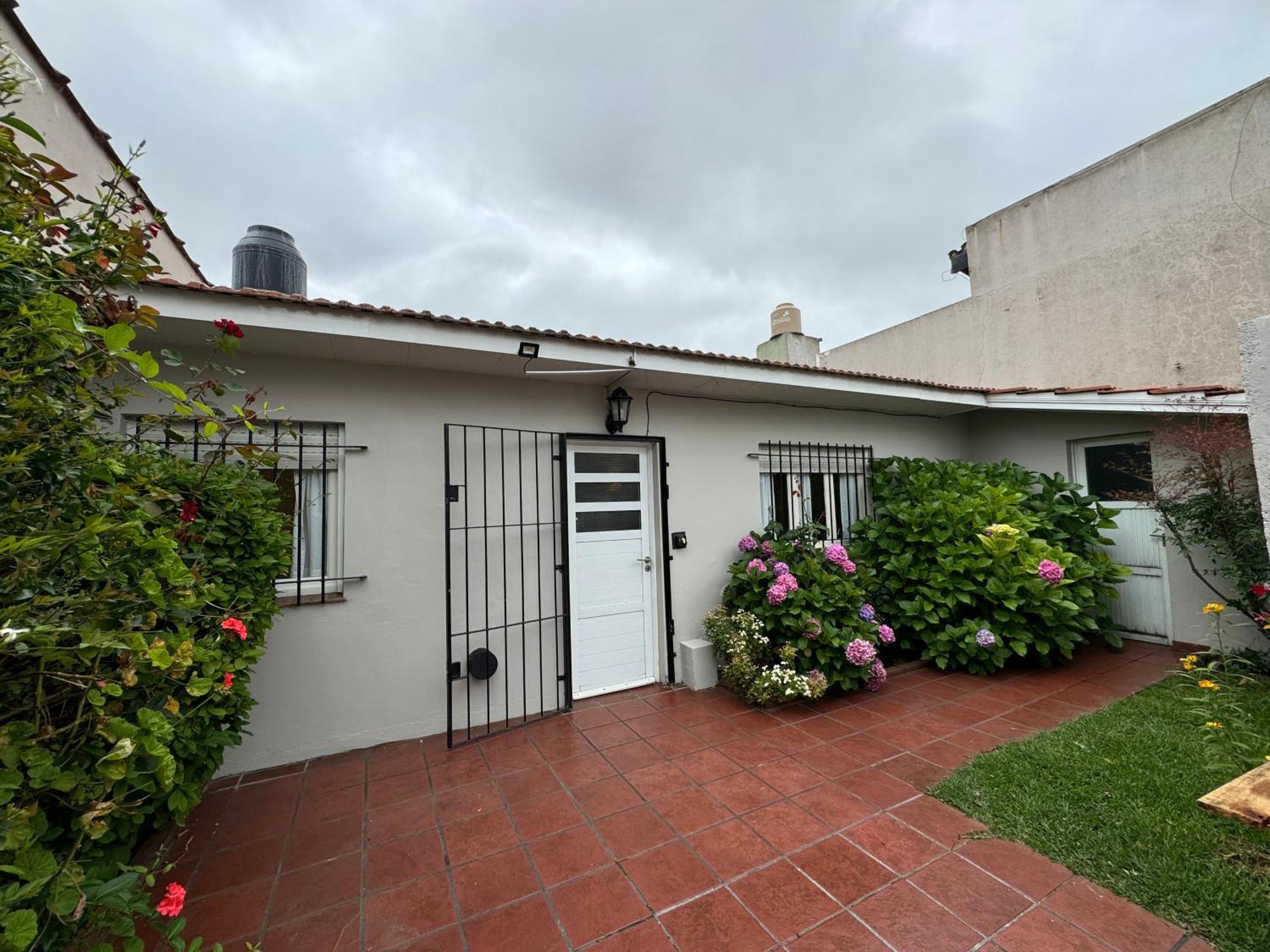 Departamento Con Patio Privado En Punta Mogotes